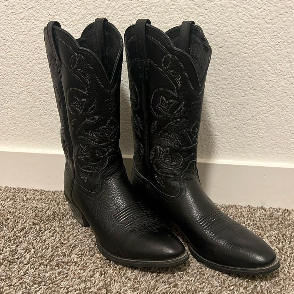 Women’s Ariat boots